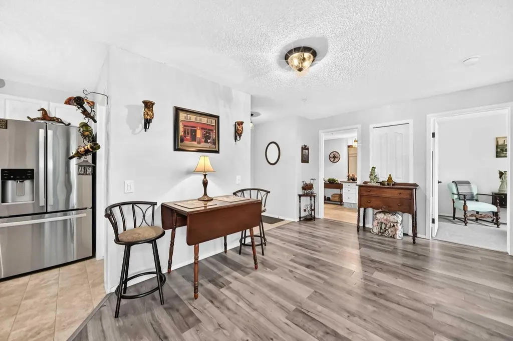 5000 Somervale Court SW Calgary AB T2Y4M1