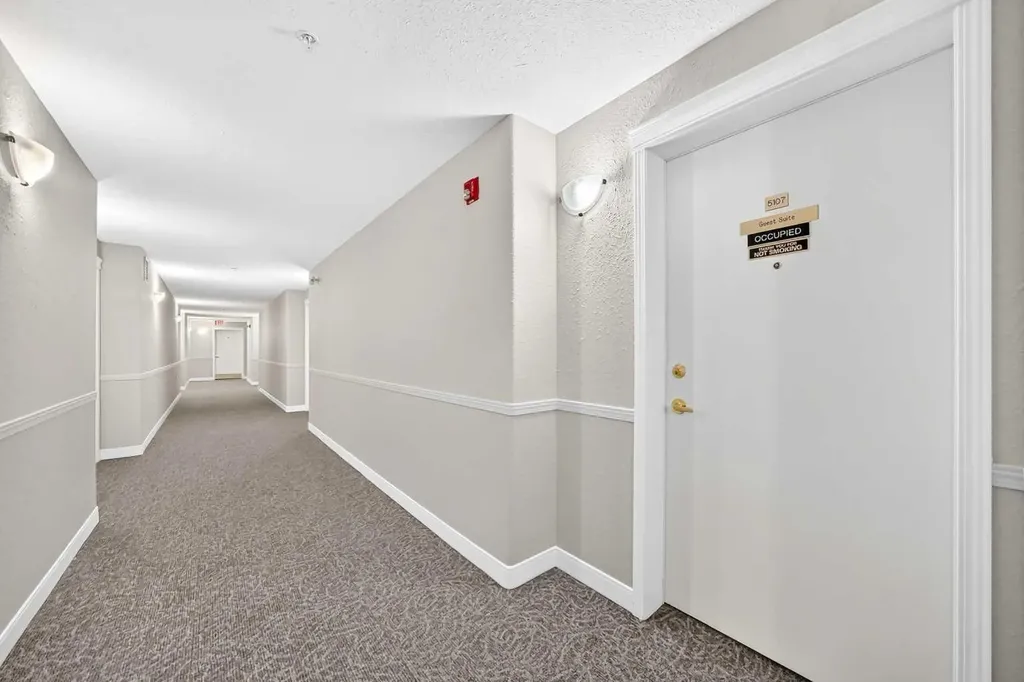 5000 Somervale Court SW Calgary AB T2Y4M1