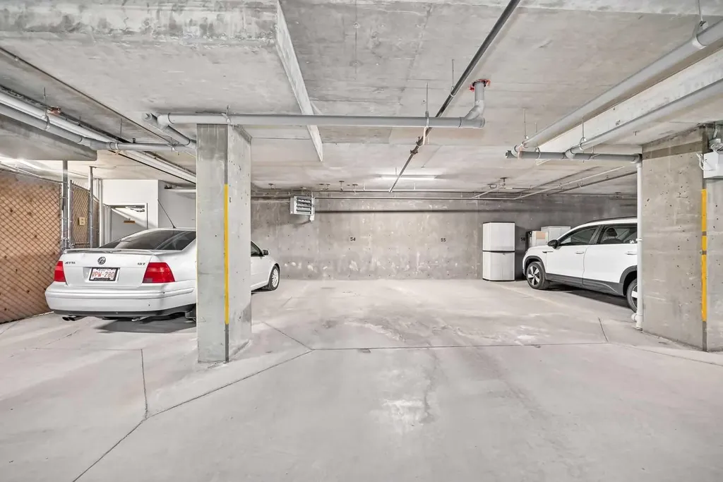 5000 Somervale Court SW Calgary AB T2Y4M1