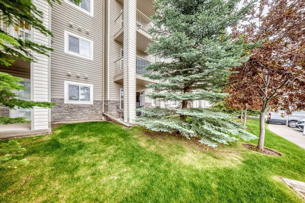 5000 Somervale Court SW Calgary AB T2Y4M1