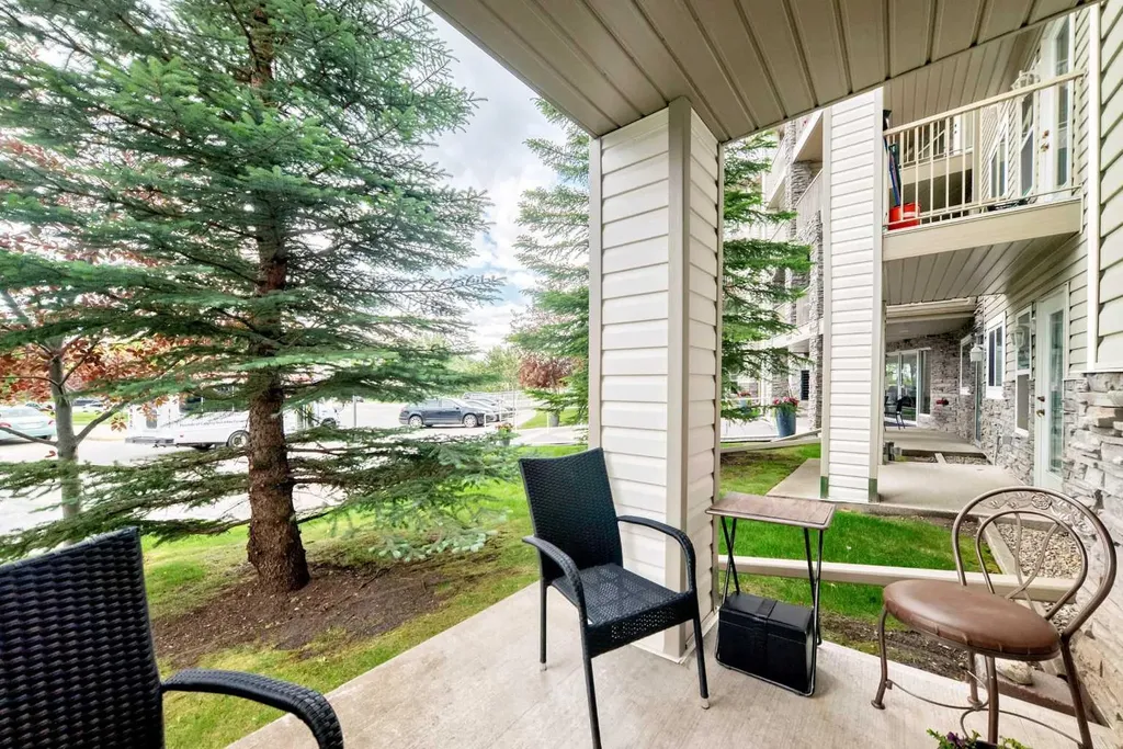 5000 Somervale Court SW Calgary AB T2Y4M1