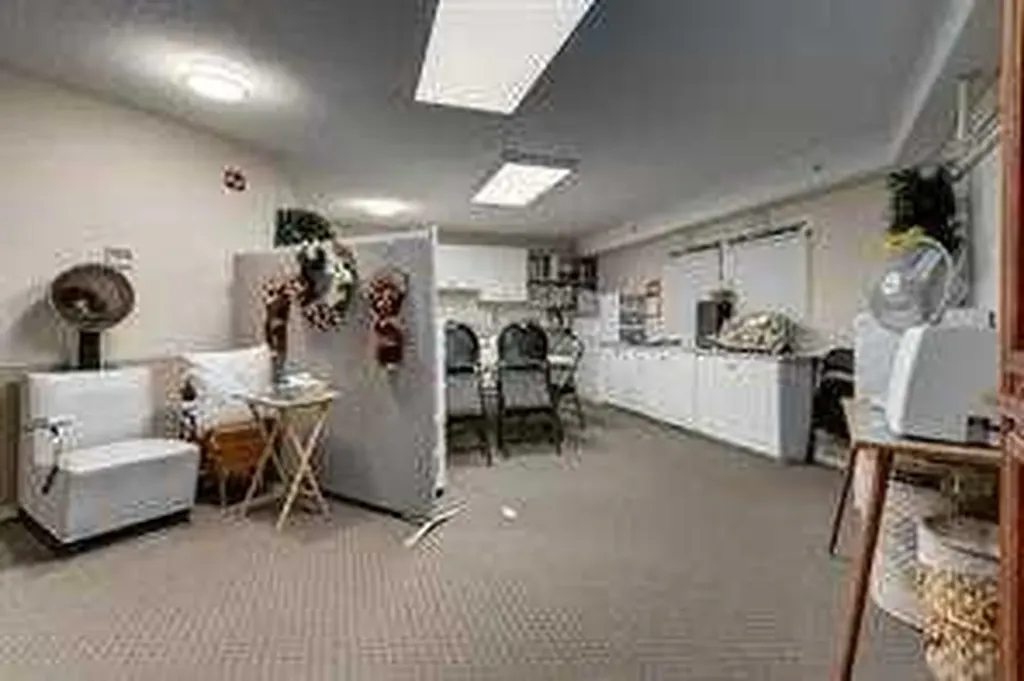 5000 Somervale Court SW Calgary AB T2Y4M1