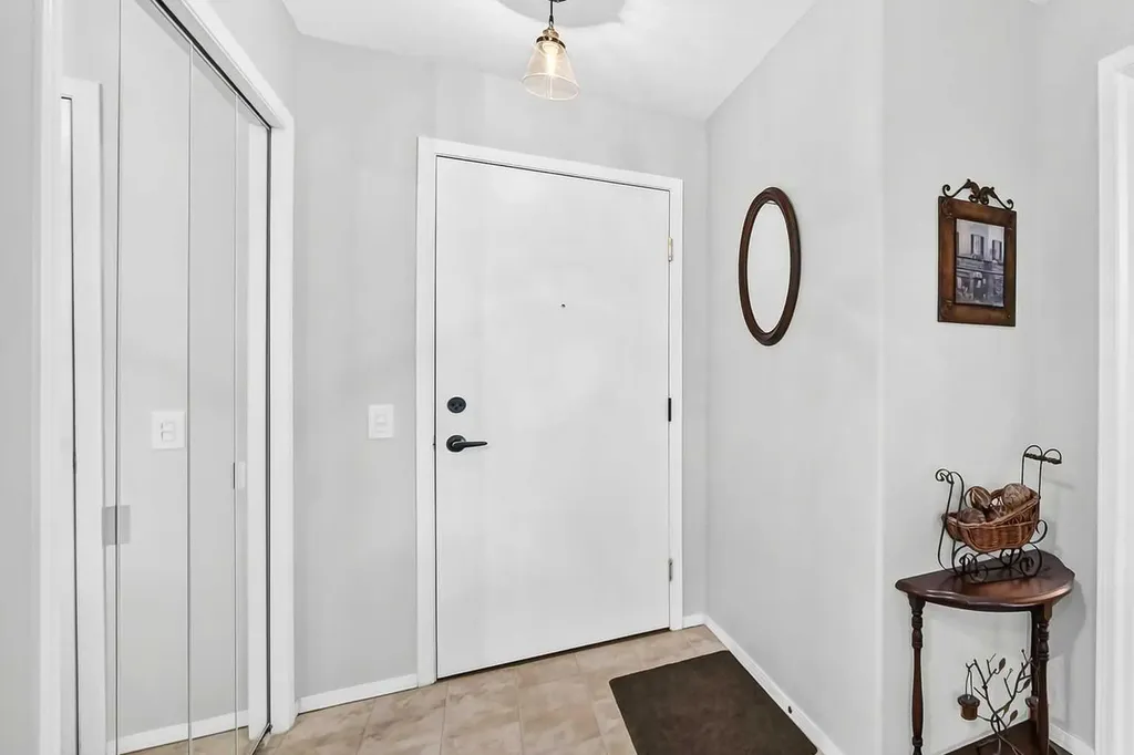5000 Somervale Court SW Calgary AB T2Y4M1