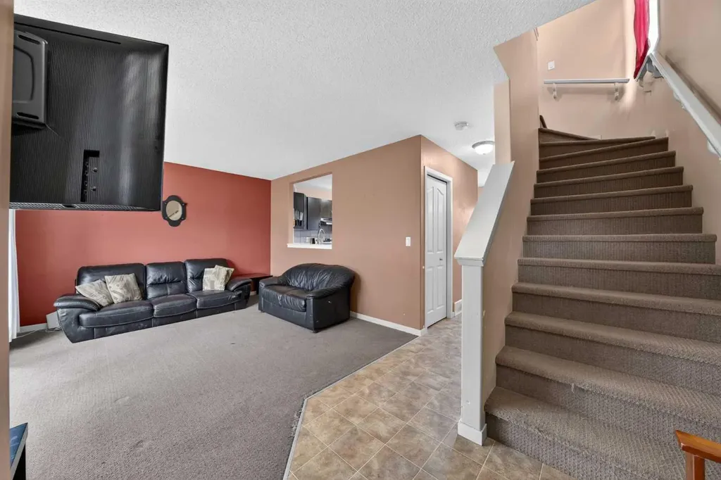 447 Silverado Plains Circle SW Calgary AB T2X 0H4