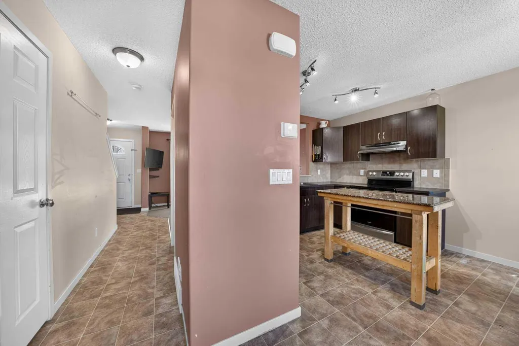 447 Silverado Plains Circle SW Calgary AB T2X 0H4