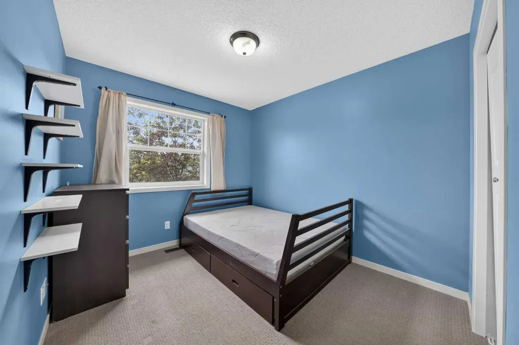447 Silverado Plains Circle SW Calgary AB T2X 0H4