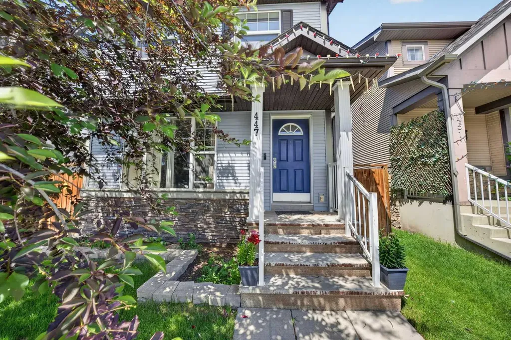 447 Silverado Plains Circle SW Calgary AB T2X 0H4