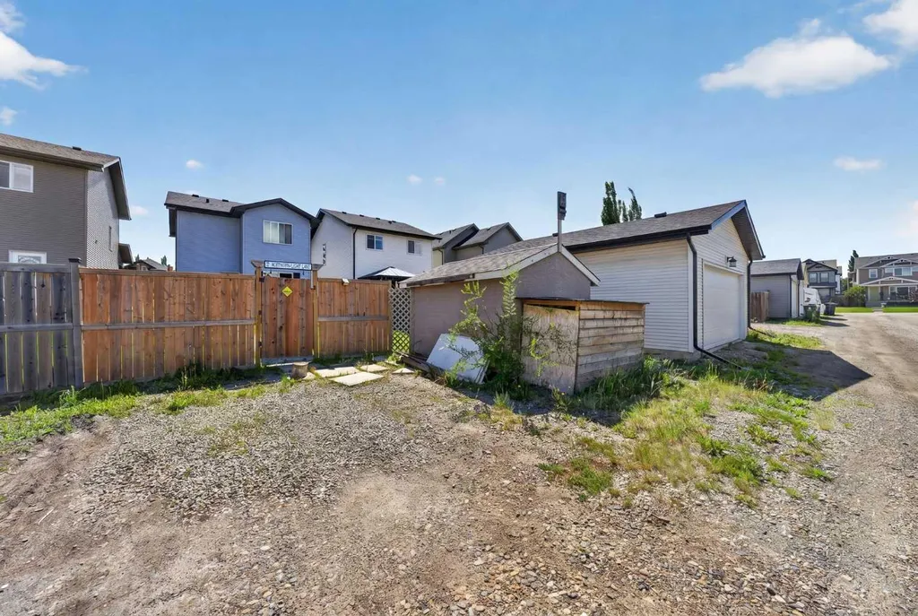 447 Silverado Plains Circle SW Calgary AB T2X 0H4