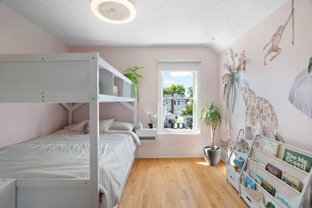 521 10 Avenue NE Calgary AB T2E0X7
