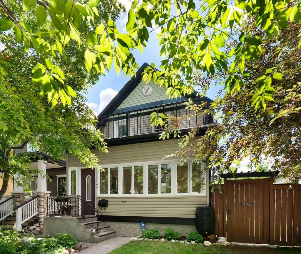 521 10 Avenue NE Calgary AB T2E0X7
