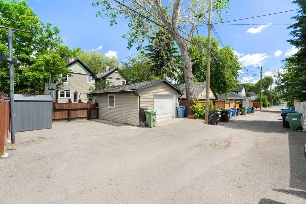 521 10 Avenue NE Calgary AB T2E0X7