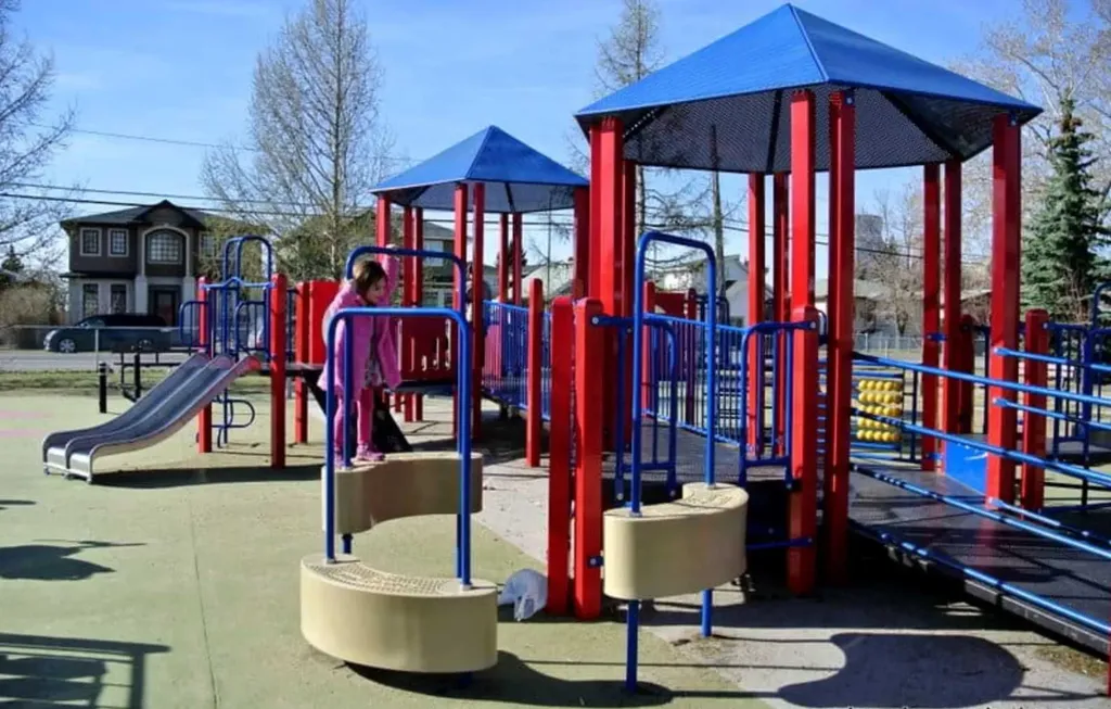 521 10 Avenue NE Calgary AB T2E0X7