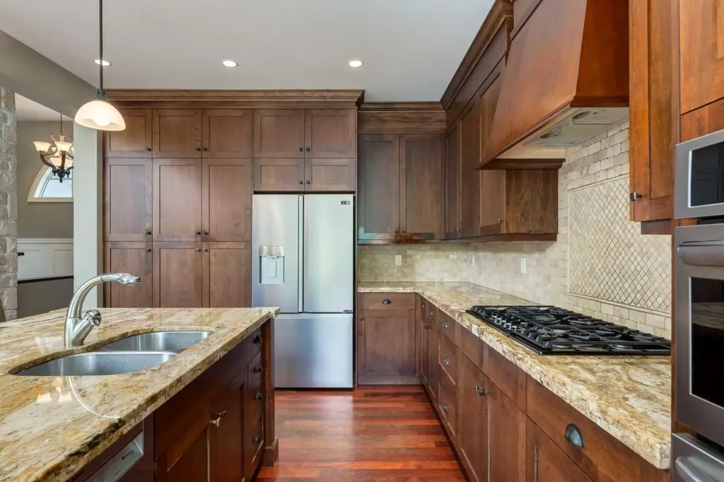 4712 Chapel Road NW Calgary AB T2L 1A6