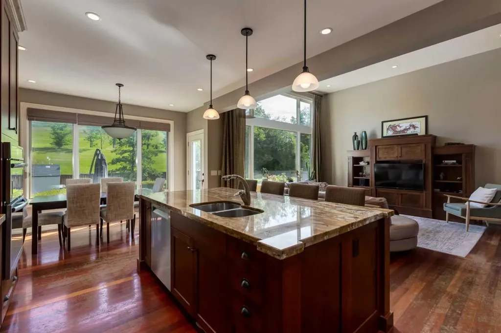 4712 Chapel Road NW Calgary AB T2L 1A6