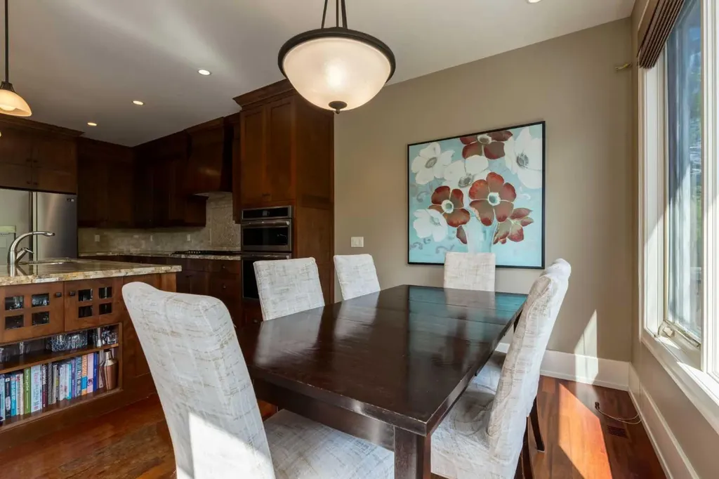 4712 Chapel Road NW Calgary AB T2L 1A6