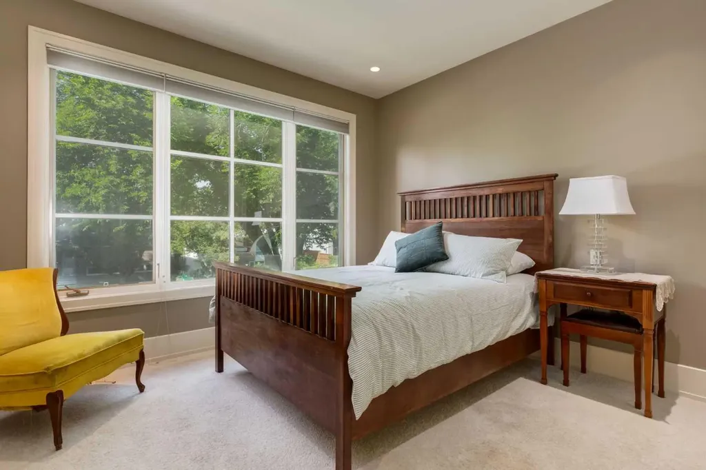 4712 Chapel Road NW Calgary AB T2L 1A6