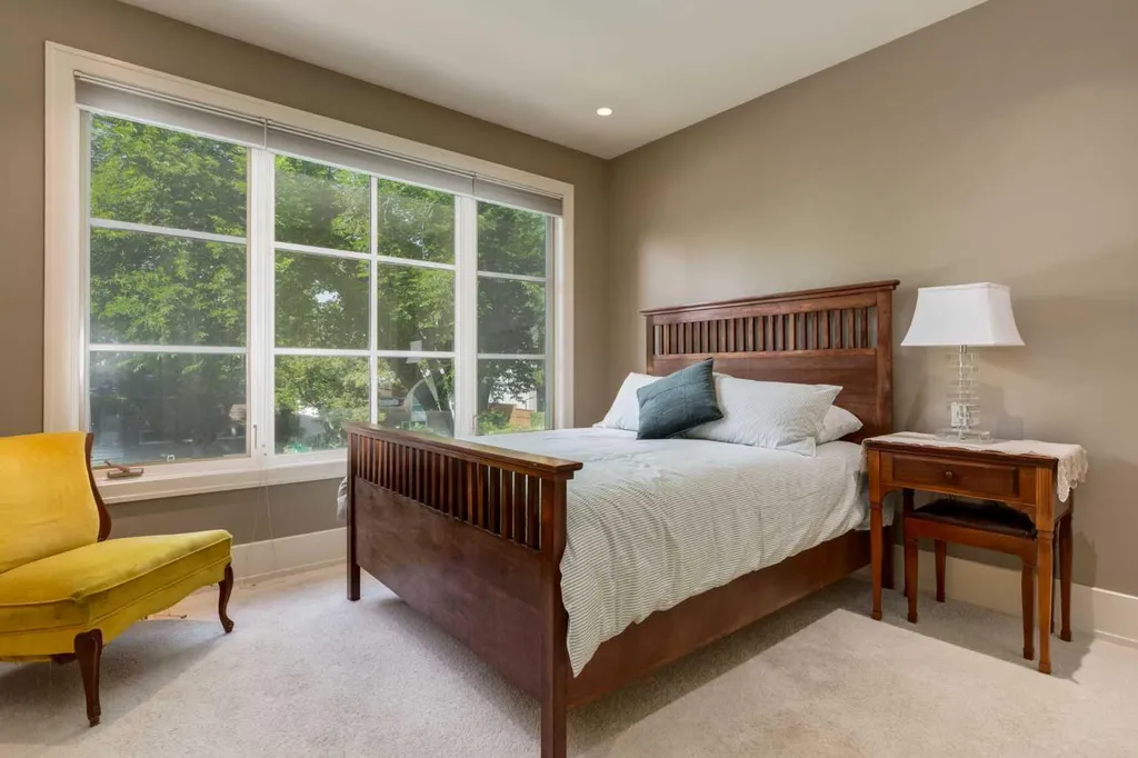 4712 Chapel Road NW Calgary AB T2L 1A6