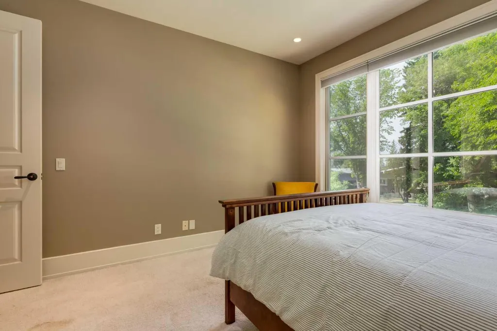 4712 Chapel Road NW Calgary AB T2L 1A6