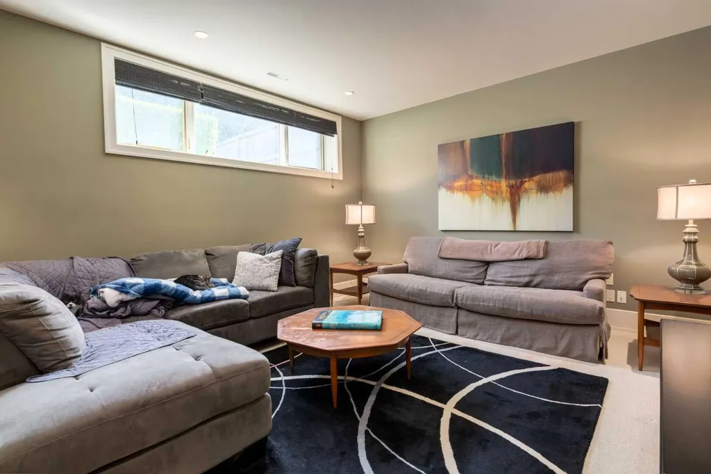 4712 Chapel Road NW Calgary AB T2L 1A6