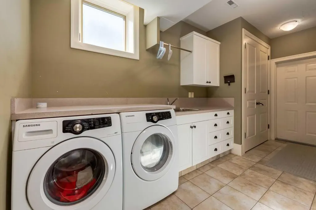 4712 Chapel Road NW Calgary AB T2L 1A6