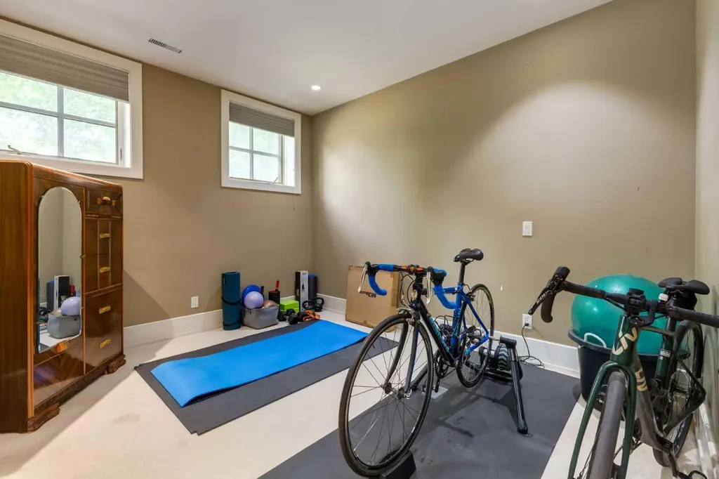 4712 Chapel Road NW Calgary AB T2L 1A6