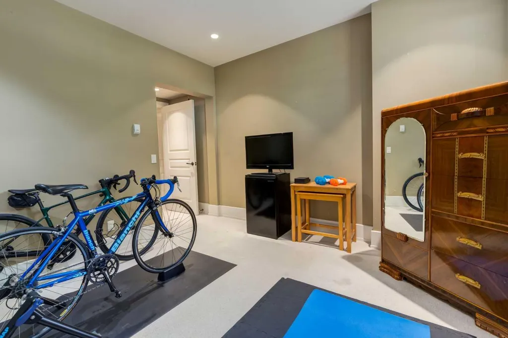 4712 Chapel Road NW Calgary AB T2L 1A6