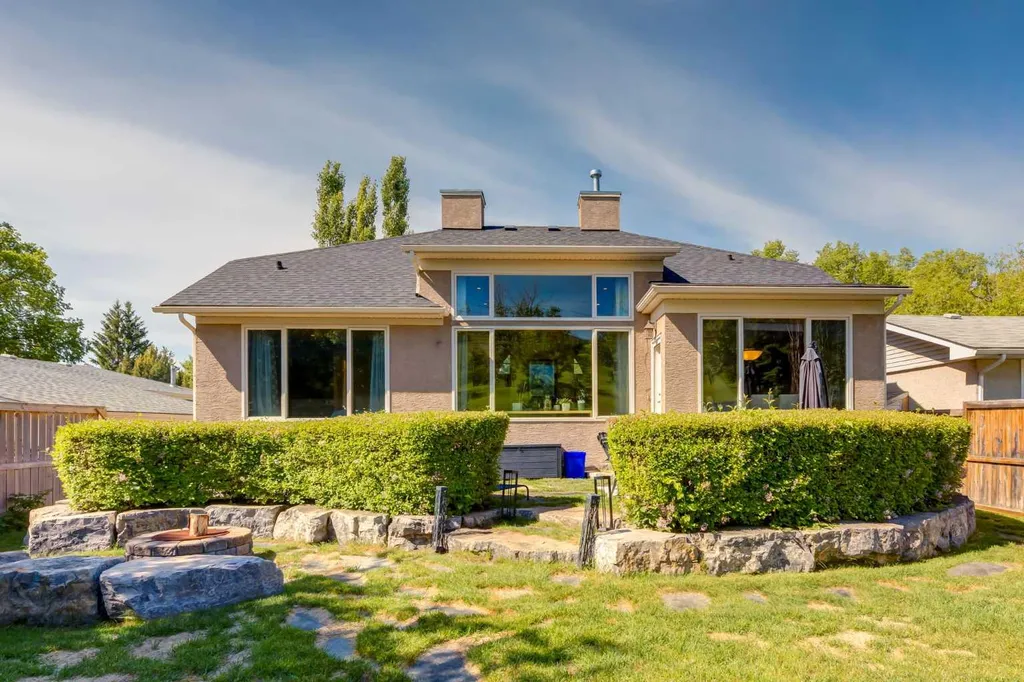 4712 Chapel Road NW Calgary AB T2L 1A6