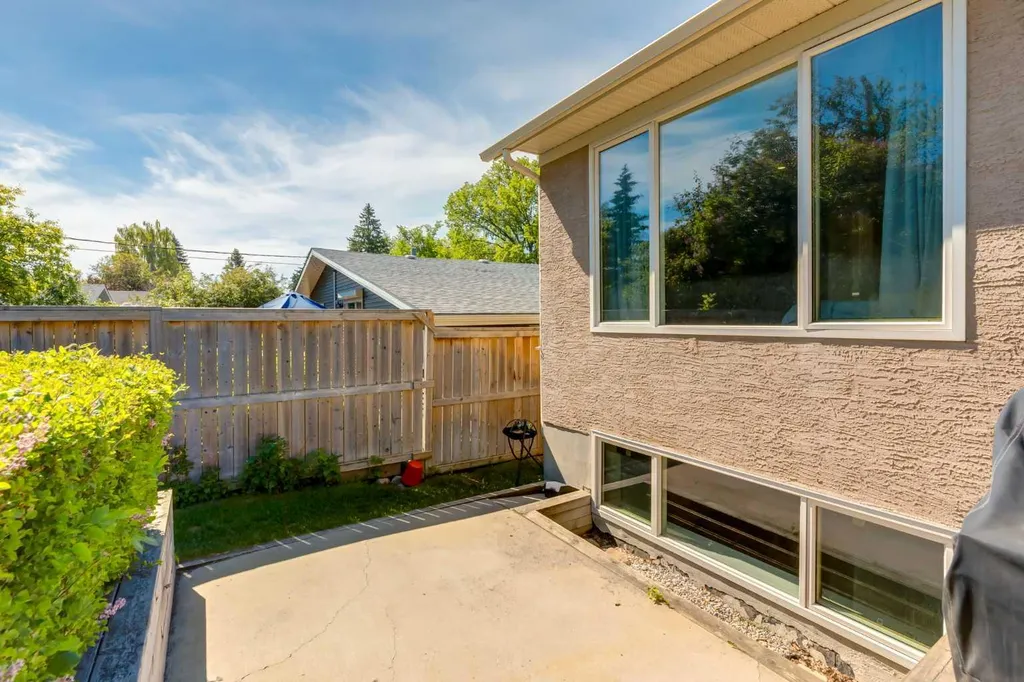 4712 Chapel Road NW Calgary AB T2L 1A6