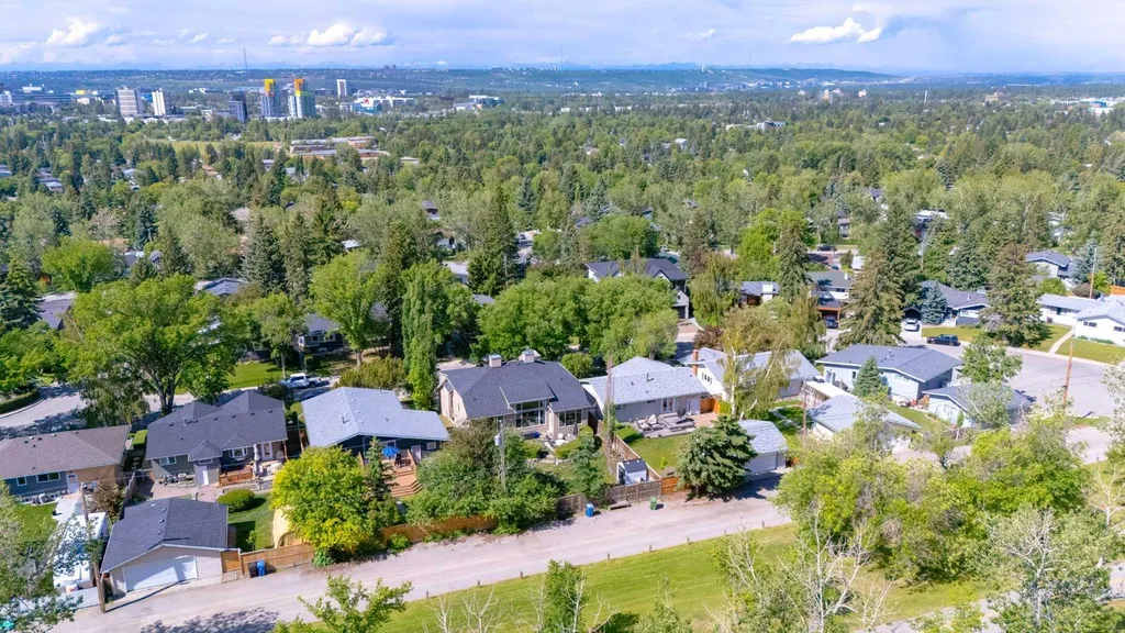 4712 Chapel Road NW Calgary AB T2L 1A6