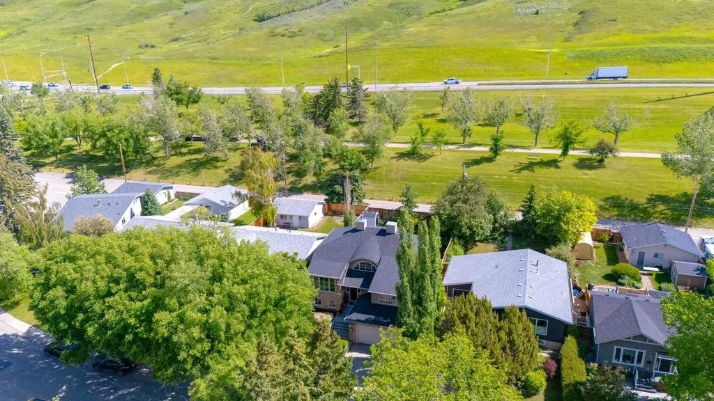 4712 Chapel Road NW Calgary AB T2L 1A6