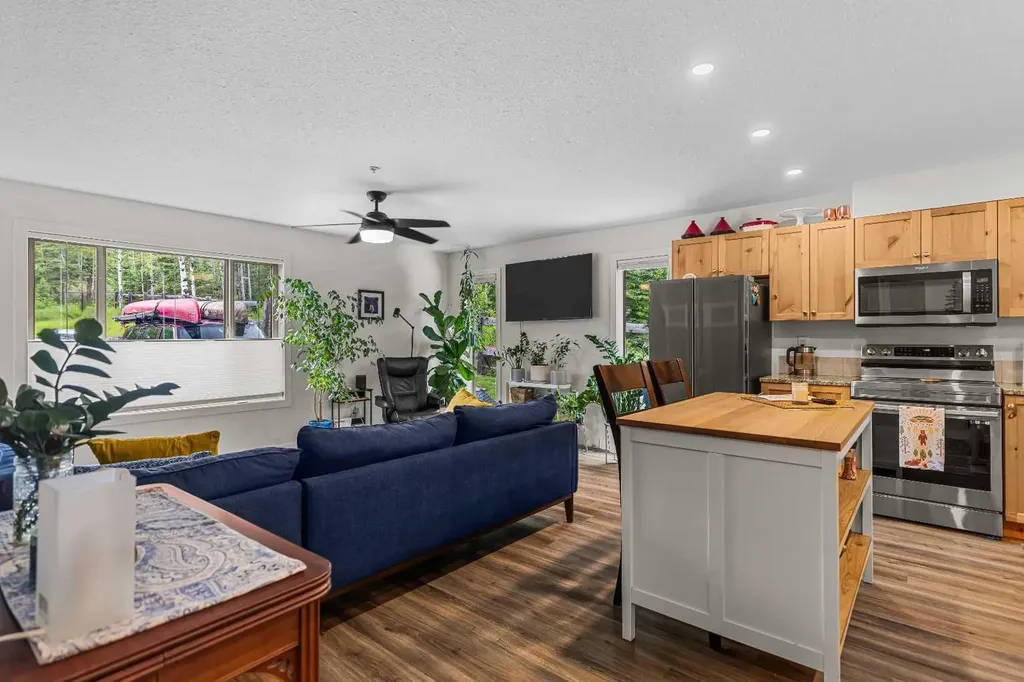 300 Palliser Lane Canmore AB T1W 0H5