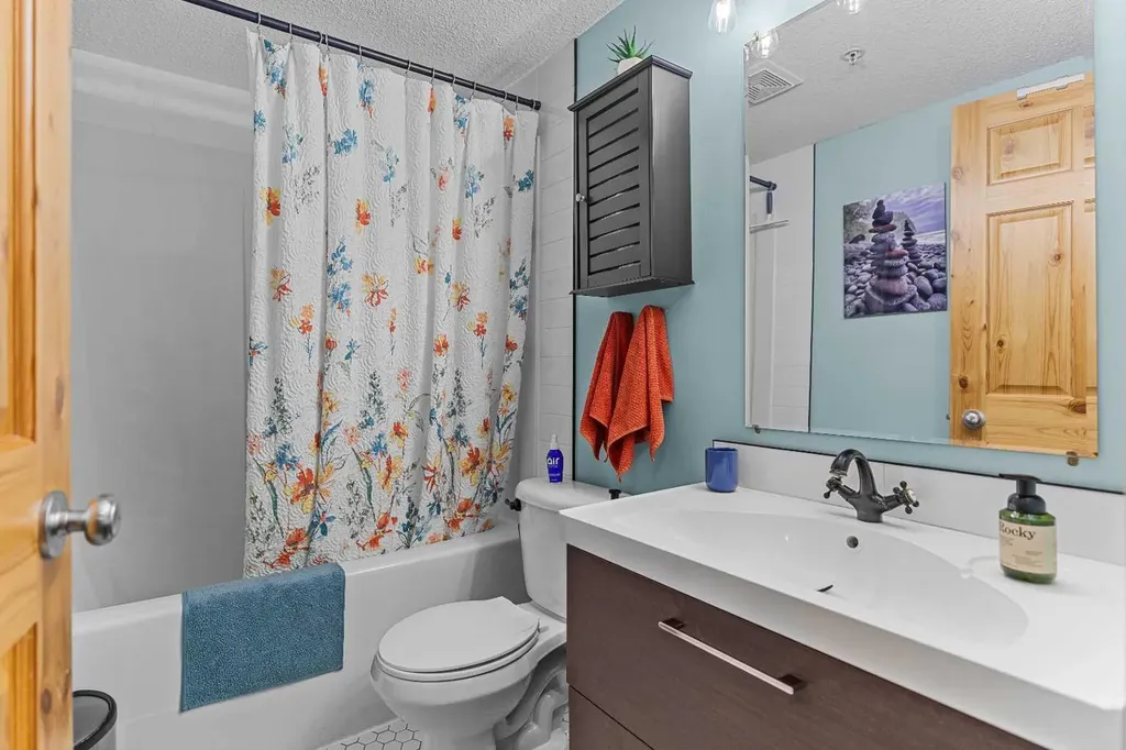 300 Palliser Lane Canmore AB T1W 0H5