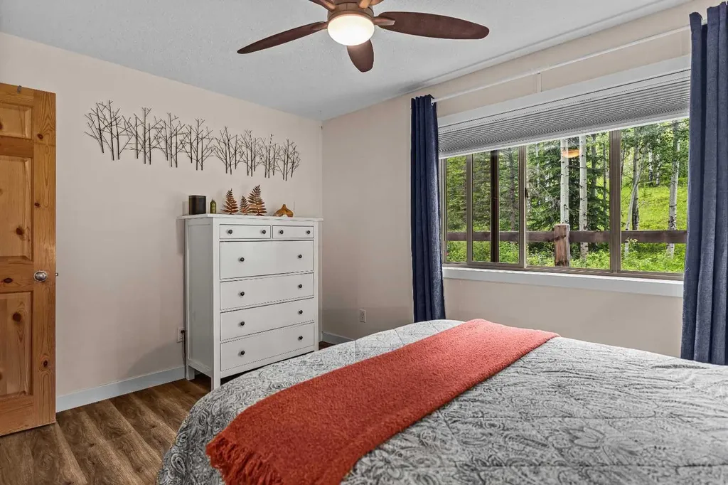 300 Palliser Lane Canmore AB T1W 0H5