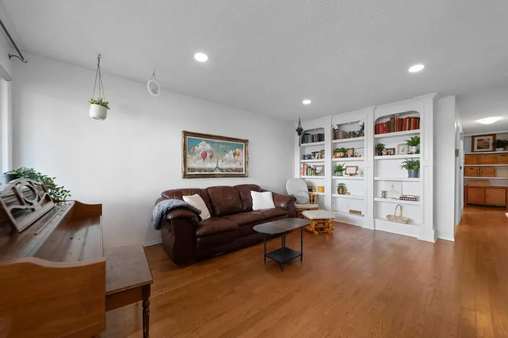 3609 A 66a Street Camrose AB T4V3H4
