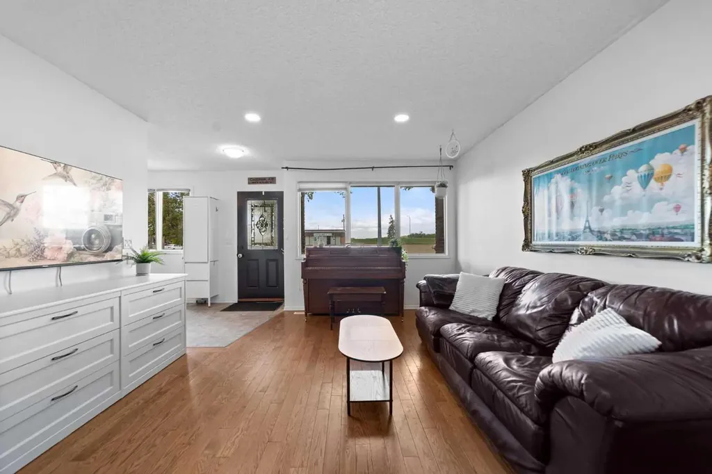 3609 A 66a Street Camrose AB T4V3H4