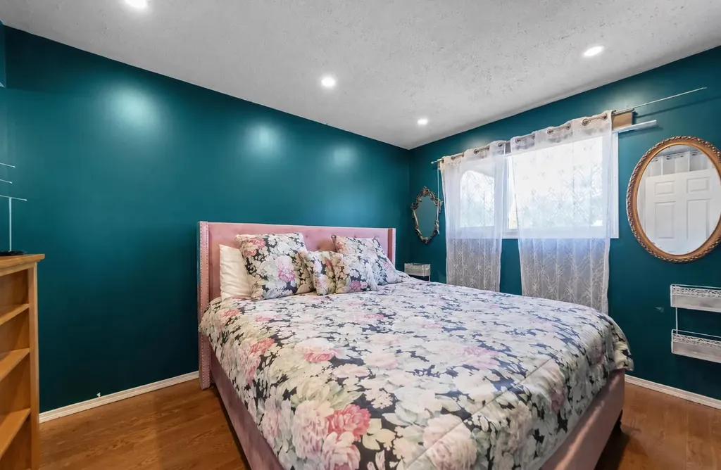 3609 A 66a Street Camrose AB T4V3H4