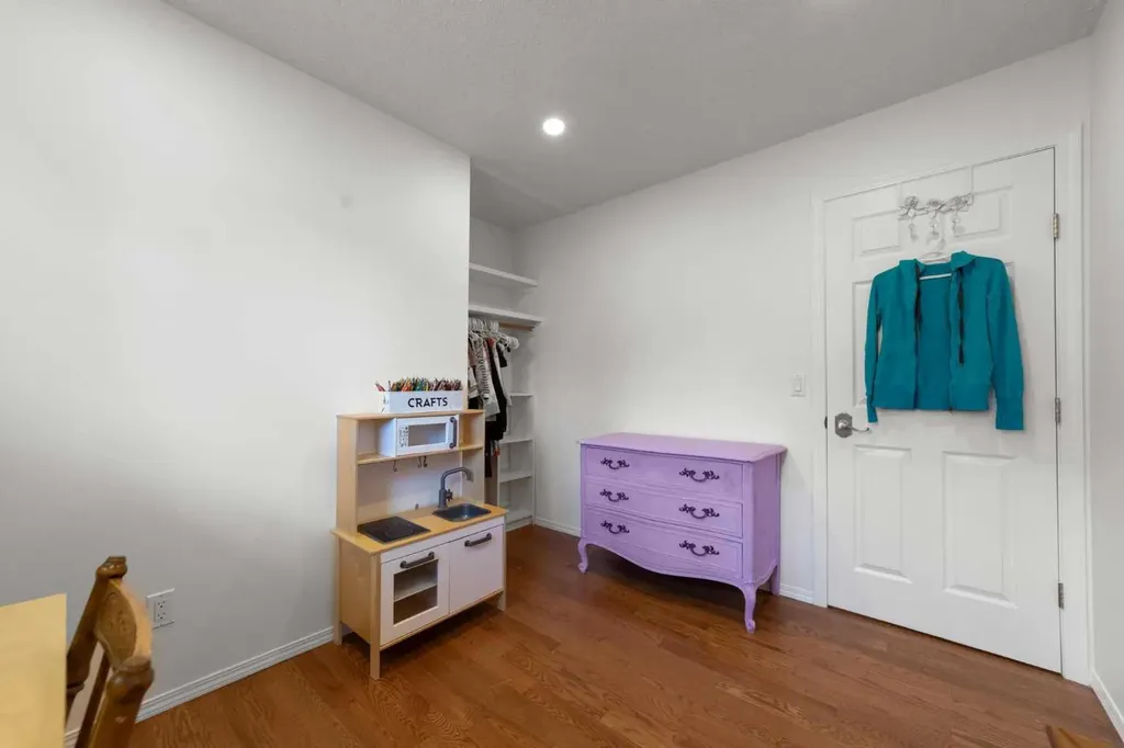 3609 A 66a Street Camrose AB T4V3H4