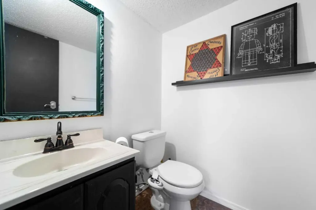 3609 A 66a Street Camrose AB T4V3H4