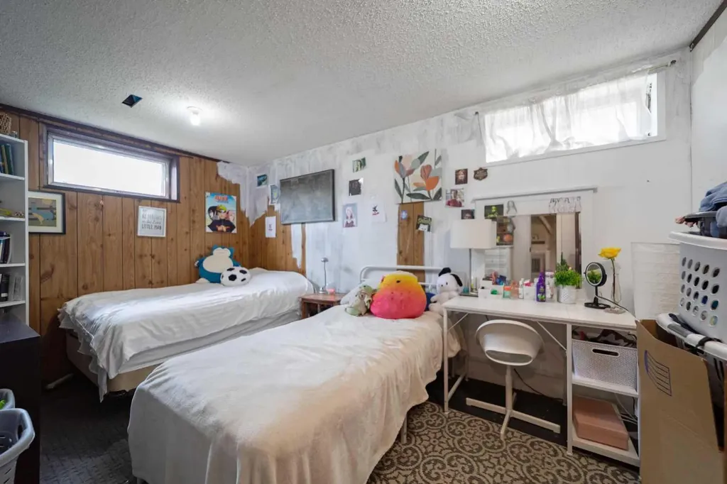 3609 A 66a Street Camrose AB T4V3H4