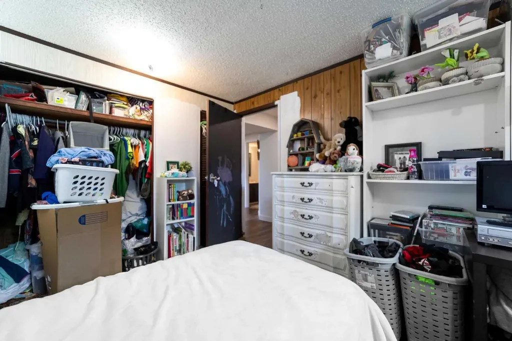 3609 A 66a Street Camrose AB T4V3H4