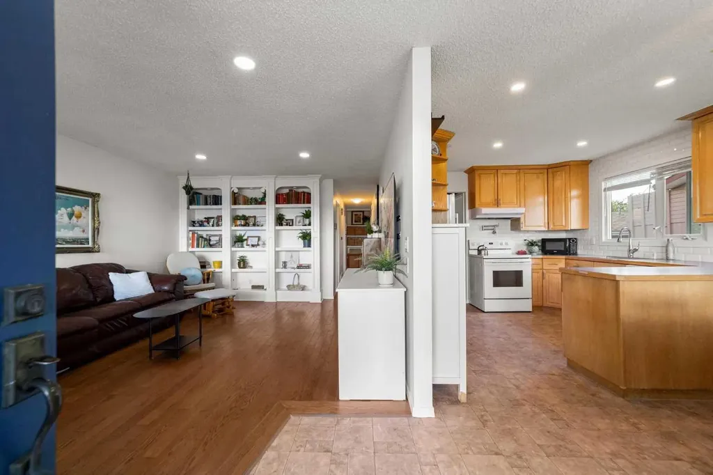 3609 A 66a Street Camrose AB T4V3H4