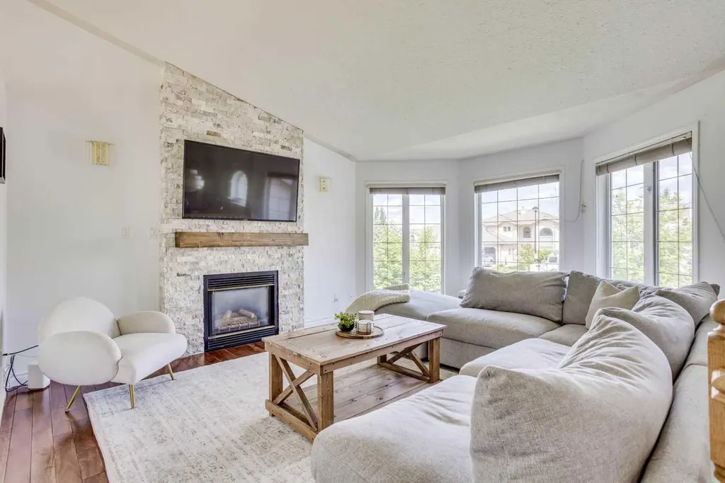 176 Burton Place Fort Mcmurray AB T9K 1V4