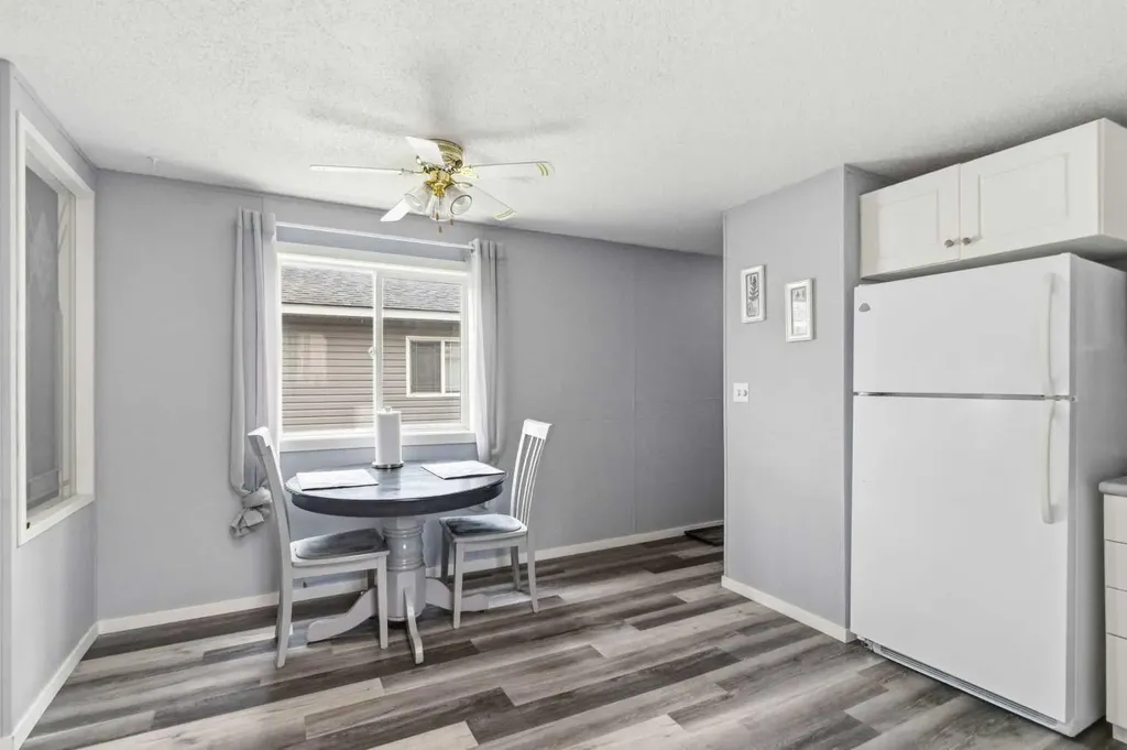 329 Greenwich Lane Fort Mcmurray AB T9H 3X6