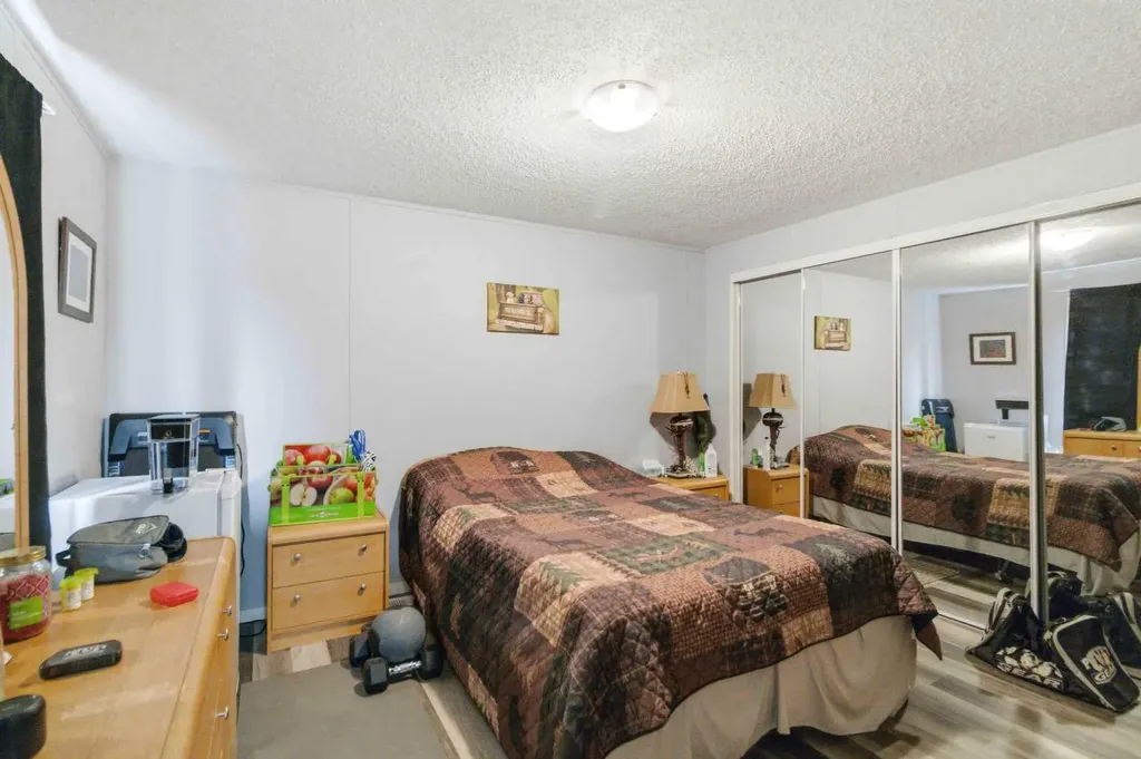 329 Greenwich Lane Fort Mcmurray AB T9H 3X6