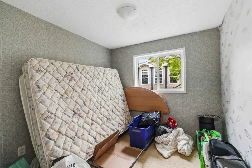 329 Greenwich Lane Fort Mcmurray AB T9H 3X6