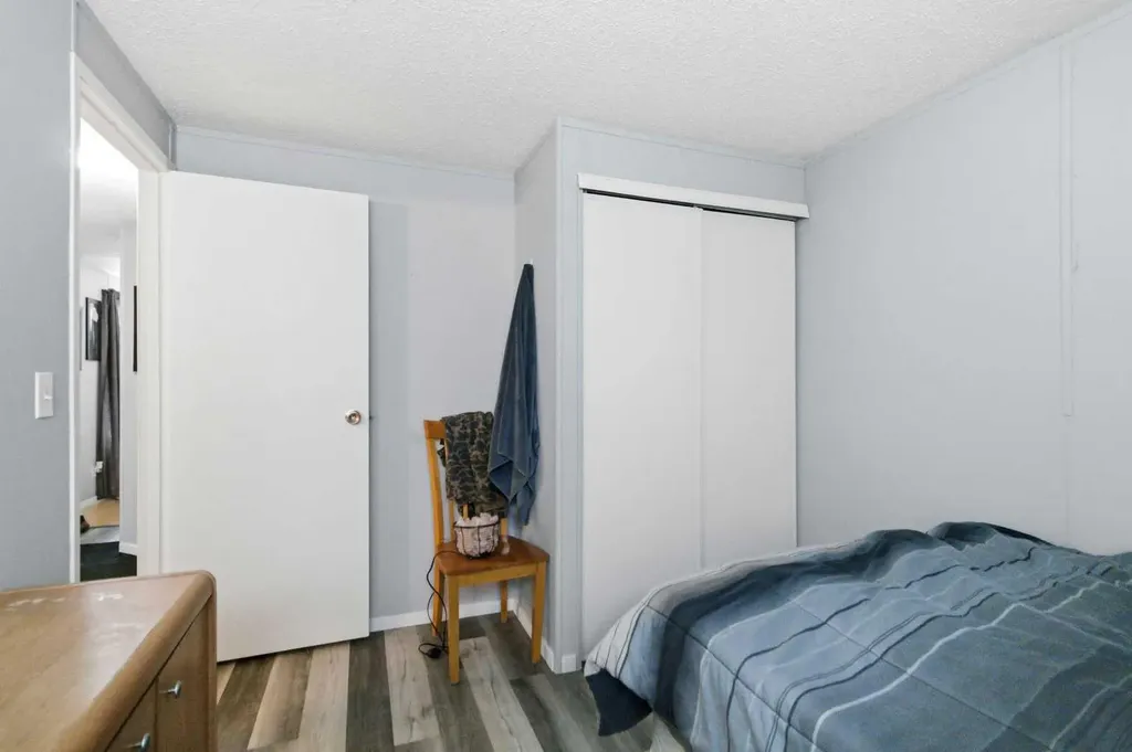 329 Greenwich Lane Fort Mcmurray AB T9H 3X6