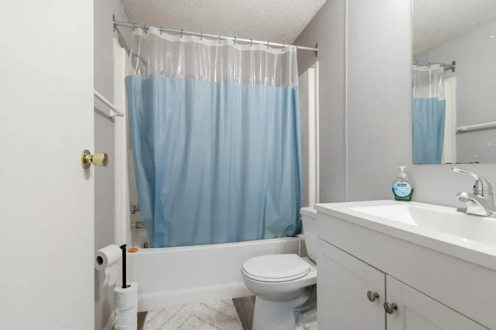329 Greenwich Lane Fort Mcmurray AB T9H 3X6