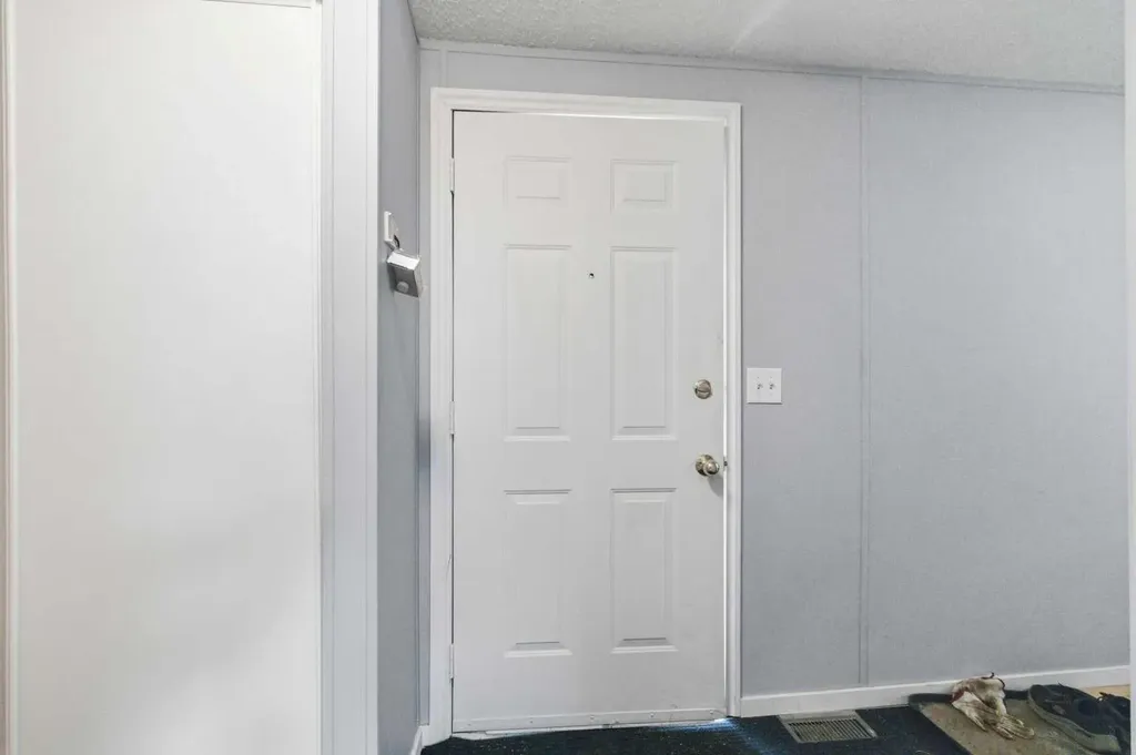 329 Greenwich Lane Fort Mcmurray AB T9H 3X6