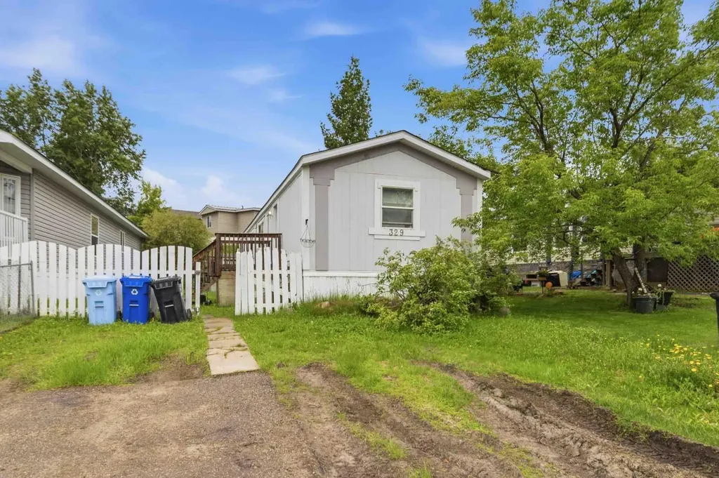 329 Greenwich Lane Fort Mcmurray AB T9H 3X6