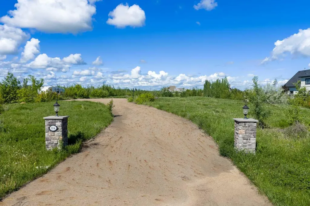 104 Evergreen Place Saprae Creek AB T9H5B4